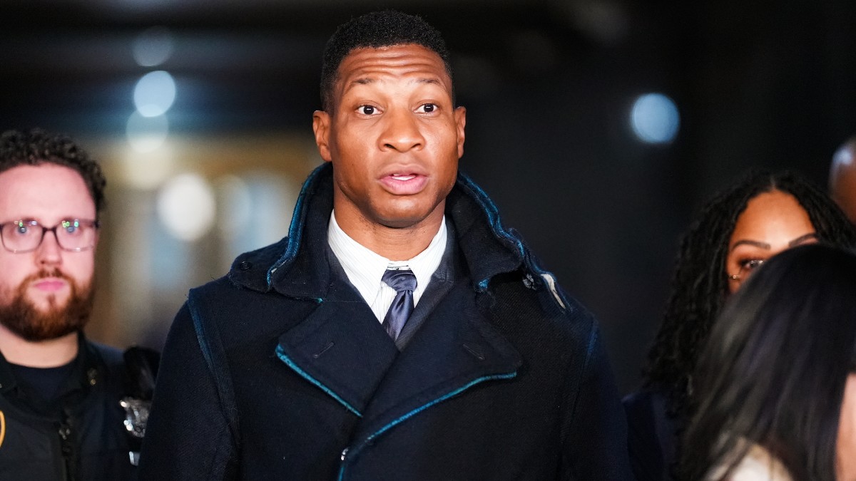 Jonathan Majors leaving the Manhattan Criminal Court during his trial