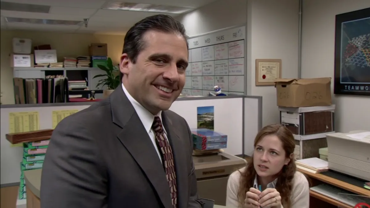Michael Scott (Steve Carell) and Pam (Jenna Fischer) in season 1 of The Office