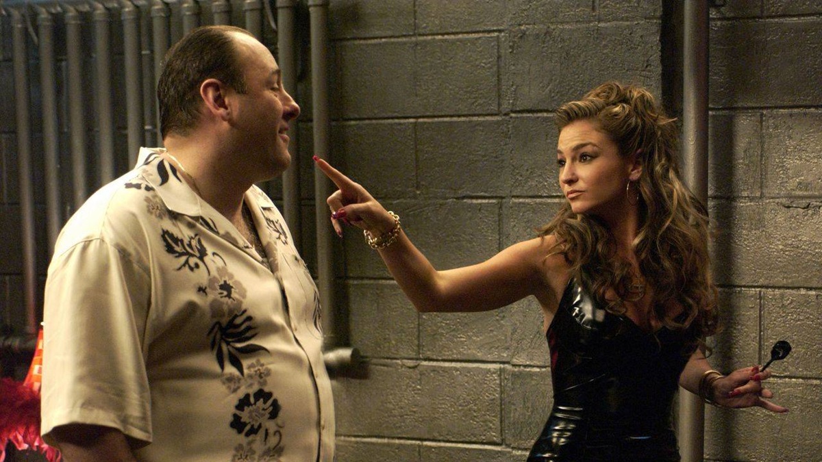 Adriana (Drea de Matteo) points a finger at TOny Soprano (James Gandolfini)