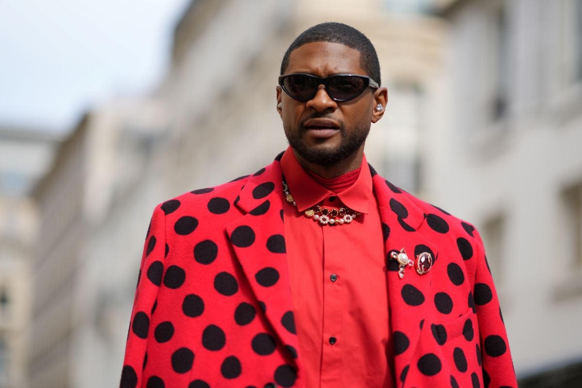 PARIS, FRANCE - SEPTEMBER 27: Usher is seen during the Womenswear Spring/Summer 2024 as part of Paris Fashion Week on September 27, 2023 in Paris, France.