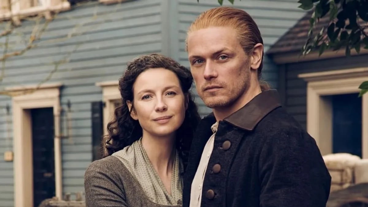 Jamie and Claire in Outlander on Starz.
