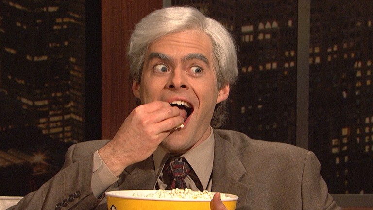 Bill Hader gleefully eats popcorn on 'SNL'