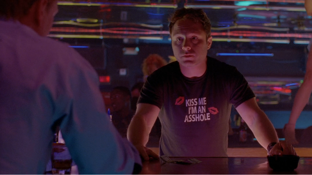 Nic Pizzolatto cameos as a bartender in 'True Detective' season 1