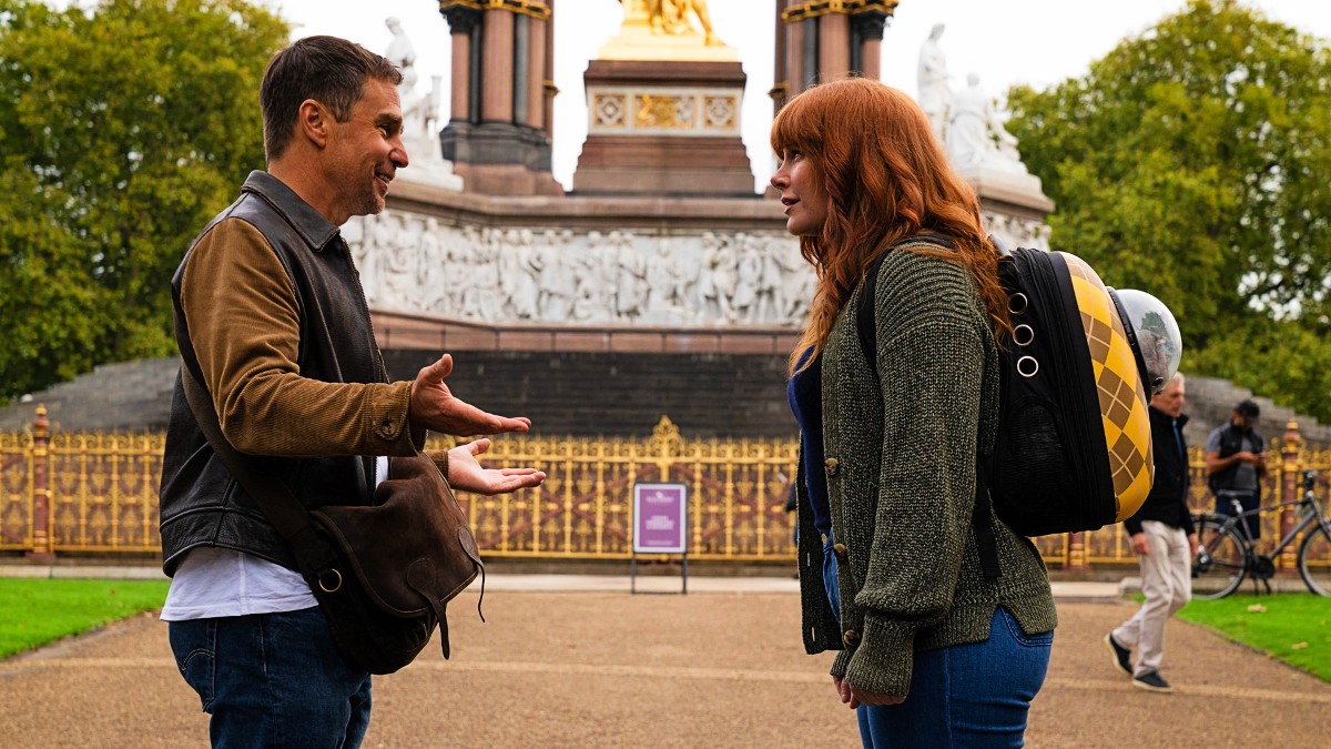 Sam Rockwell as Aiden Wilde and Bryce Dallas Howard as Elly Conway in Argylle