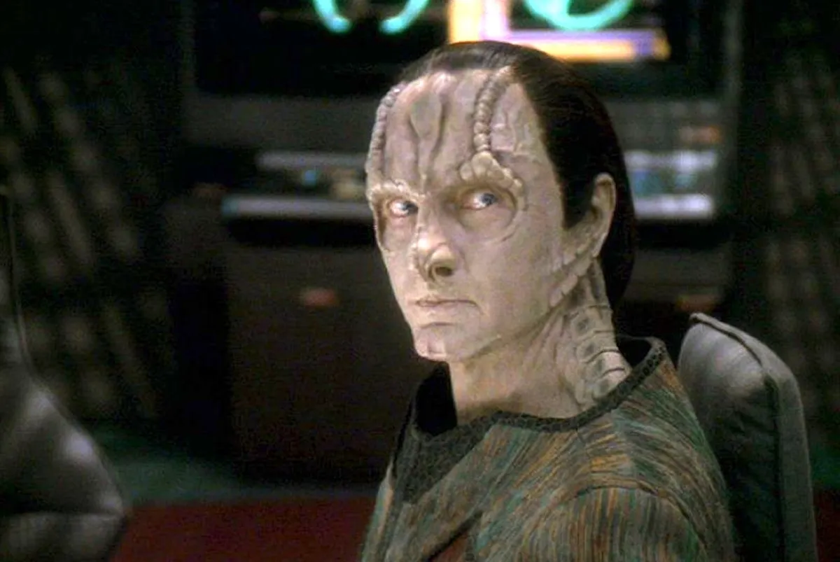 Andrew Robinson looks pensive as Elim Garak in 'Star Trek: Deep Space Nine'