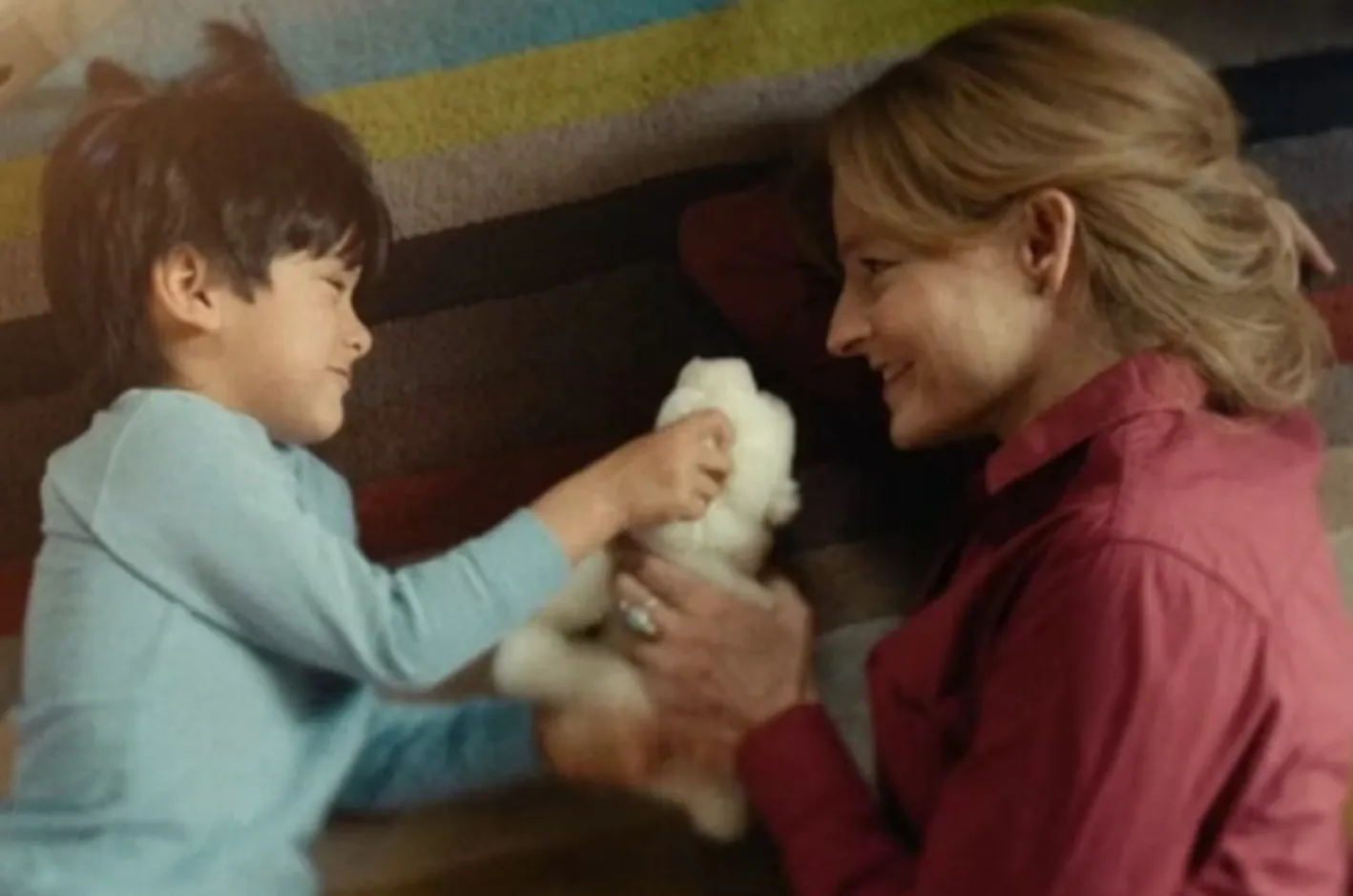 Holden and Liz Danvers (Jodie Foster) play with a toy polar bear in 'True Detective: Night Country'.