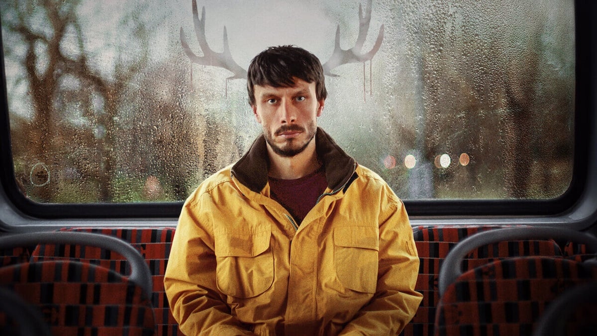 Richard Gadd sitting on a bus in Baby Reindeer