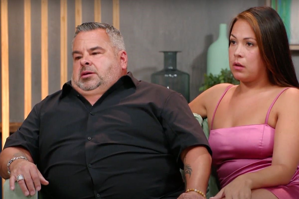 Ed with Liz, moments before Rose exposes Ed during a call in 90 Day Fiance