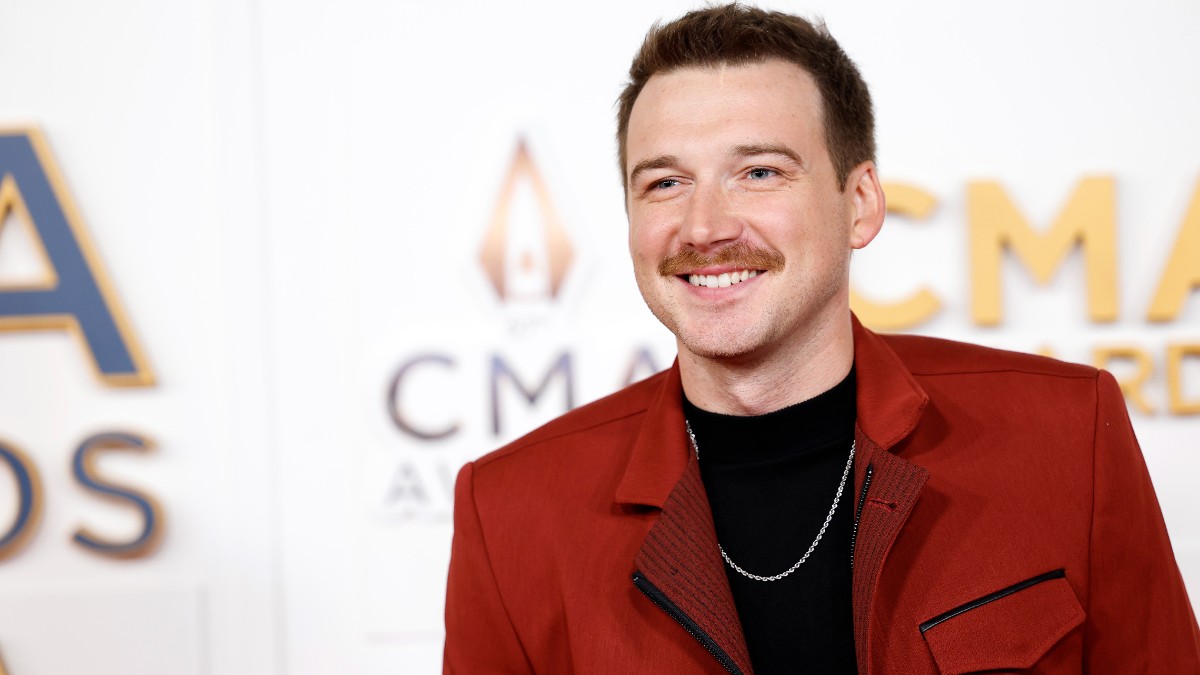 Morgan Wallen poses at the 57th Annual CMA Awards
