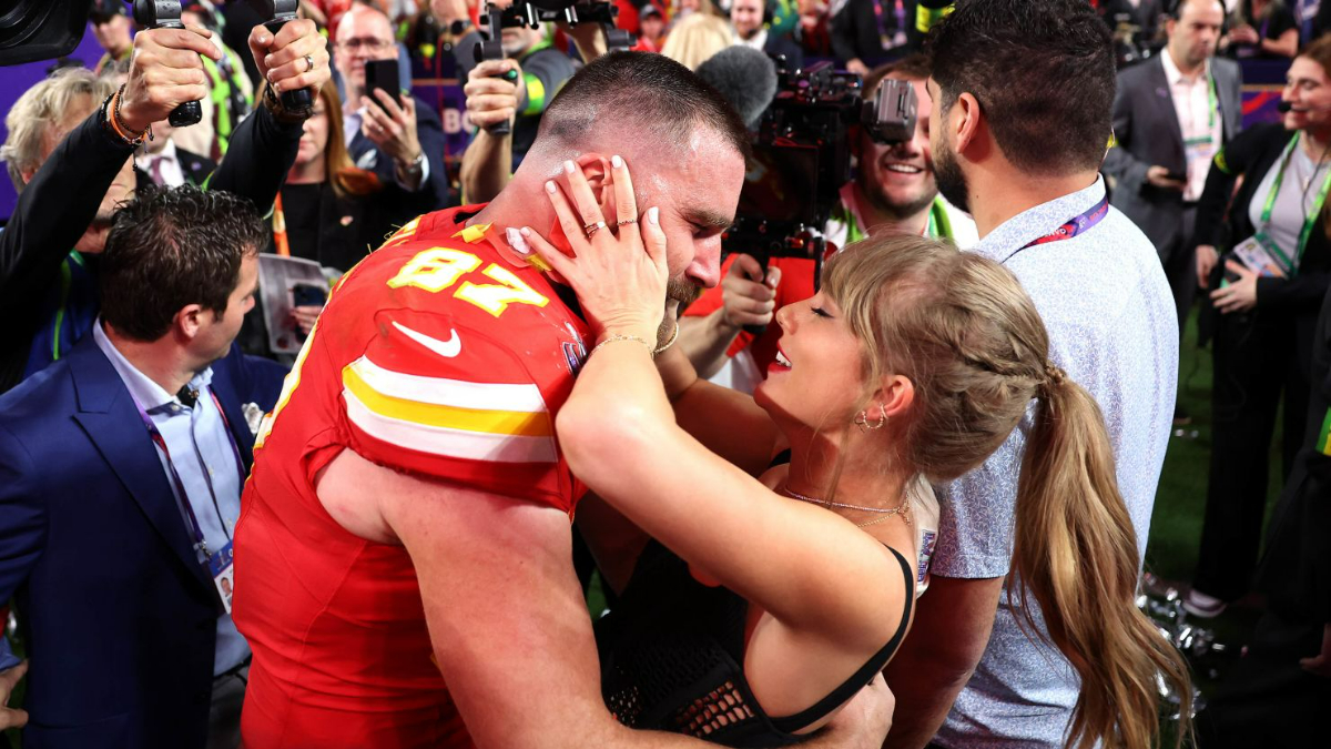 Travis Kelce and Taylor Swift during the NFL