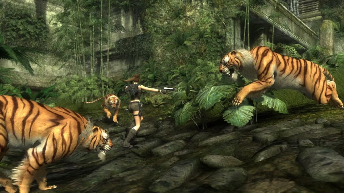 Lara Croft fights tigers with pistols in "Tomb Raider: Underworld" 