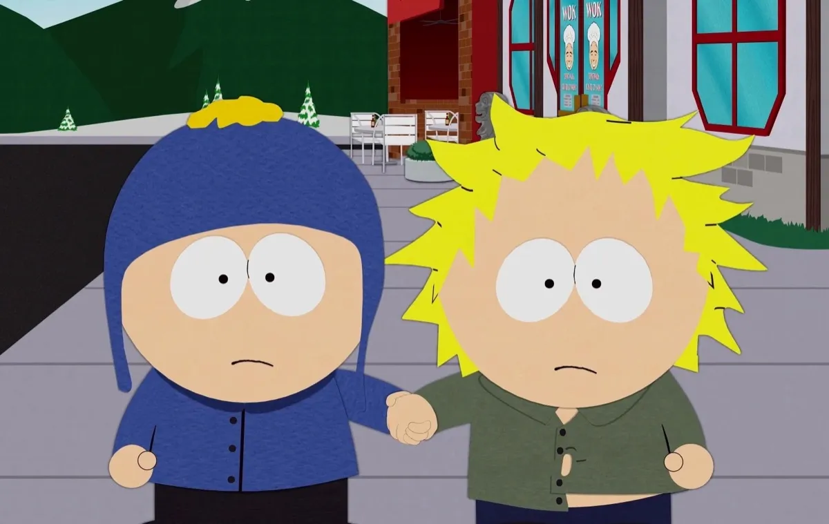 Tweak and Craig hold hands on the street in "South Park" 