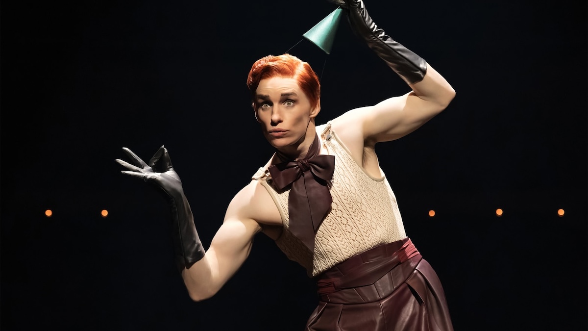 eddie redmayne with a hat in cabaret