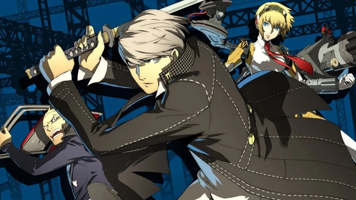 Teenage fighters ready weapons in "Persona 4 Arena" 