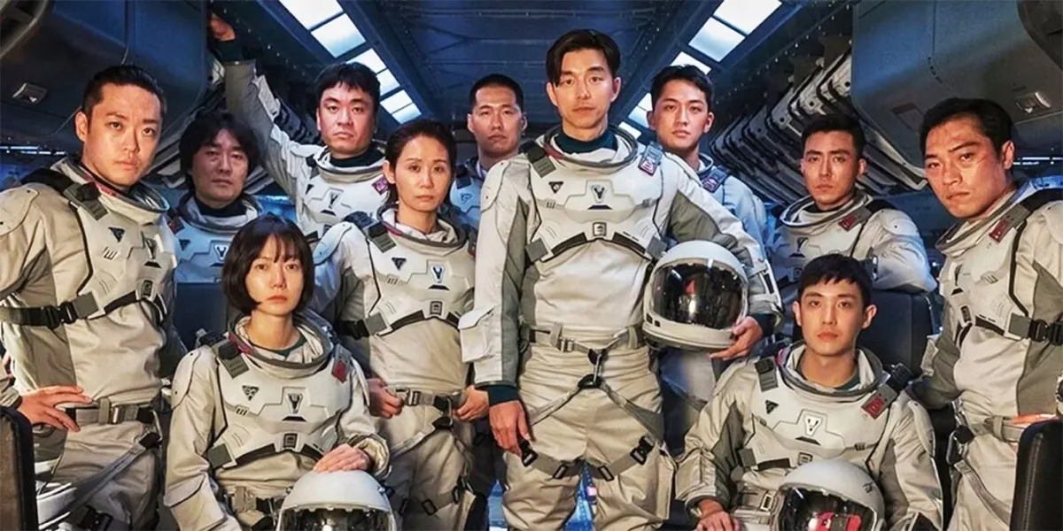The cast of "The Silent Sea" in their space suits 