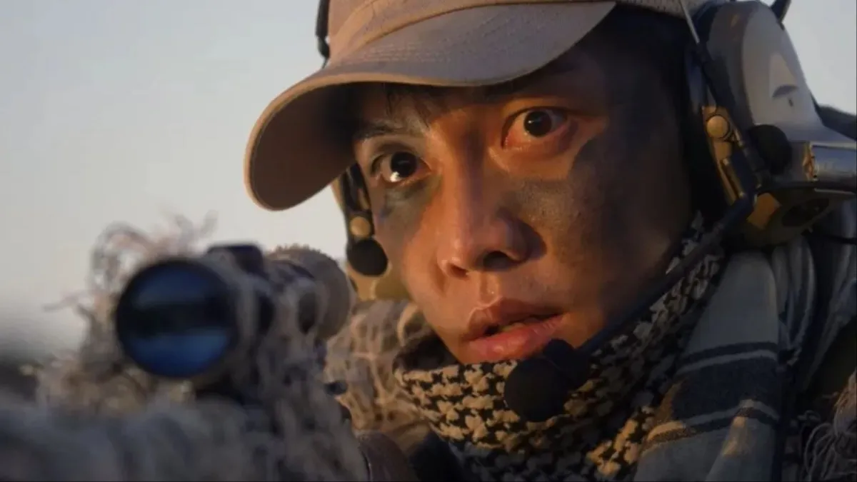 Cha Dal-geon aiming at Go Hae-ri from Episode 1 and Episode 16 of 'Vagabond'.