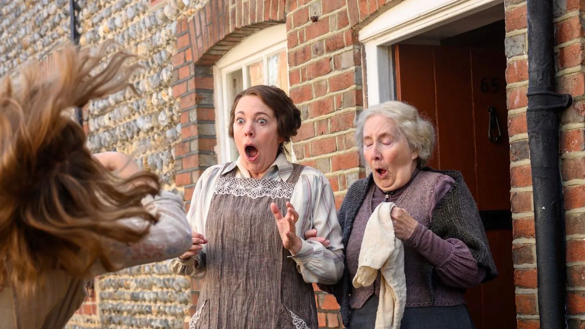 Edith (Olivia Colman) and Victoria (Gemma Jones) getting a fright in 'Wicked Little Letters' 