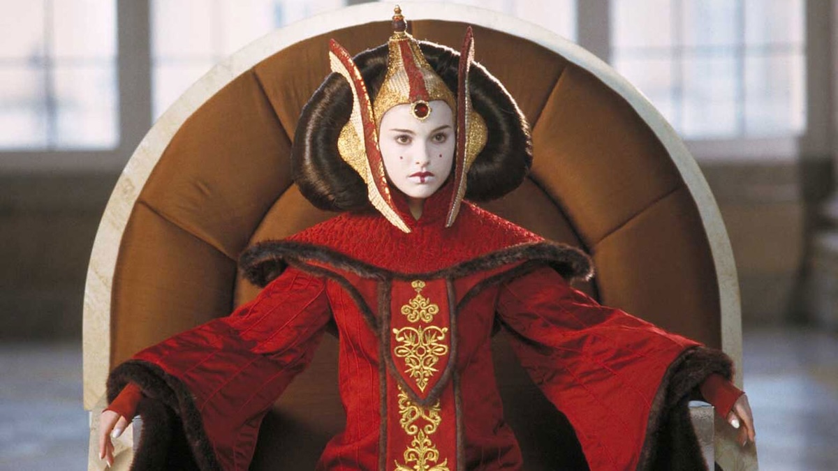 natalie portman as padmé sitting on her throne