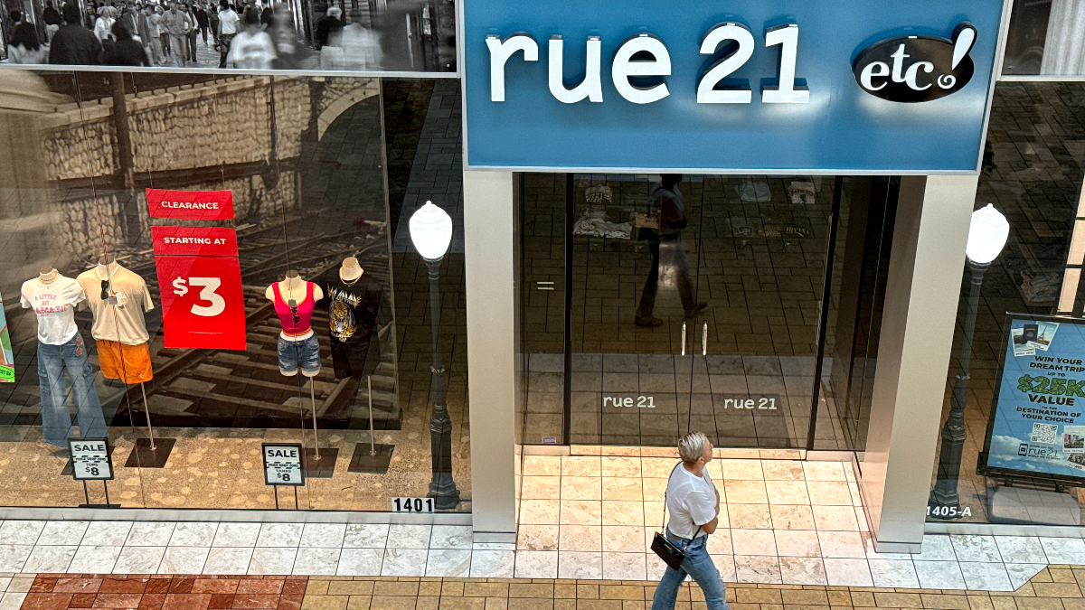 Storefront of Rue21