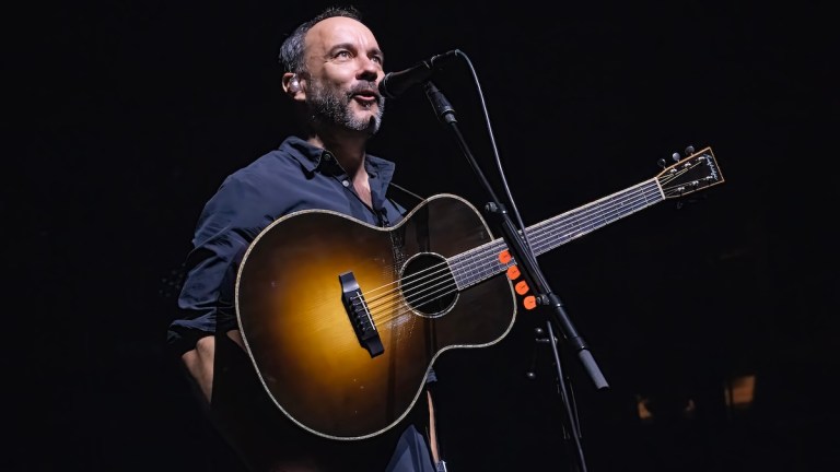 Dave Matthews Band Chicago Tour Bus Explained | The Mary Sue