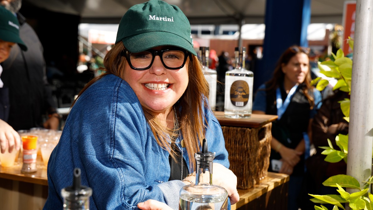 Social media needs to leave Rachael Ray alone and respect her privacy