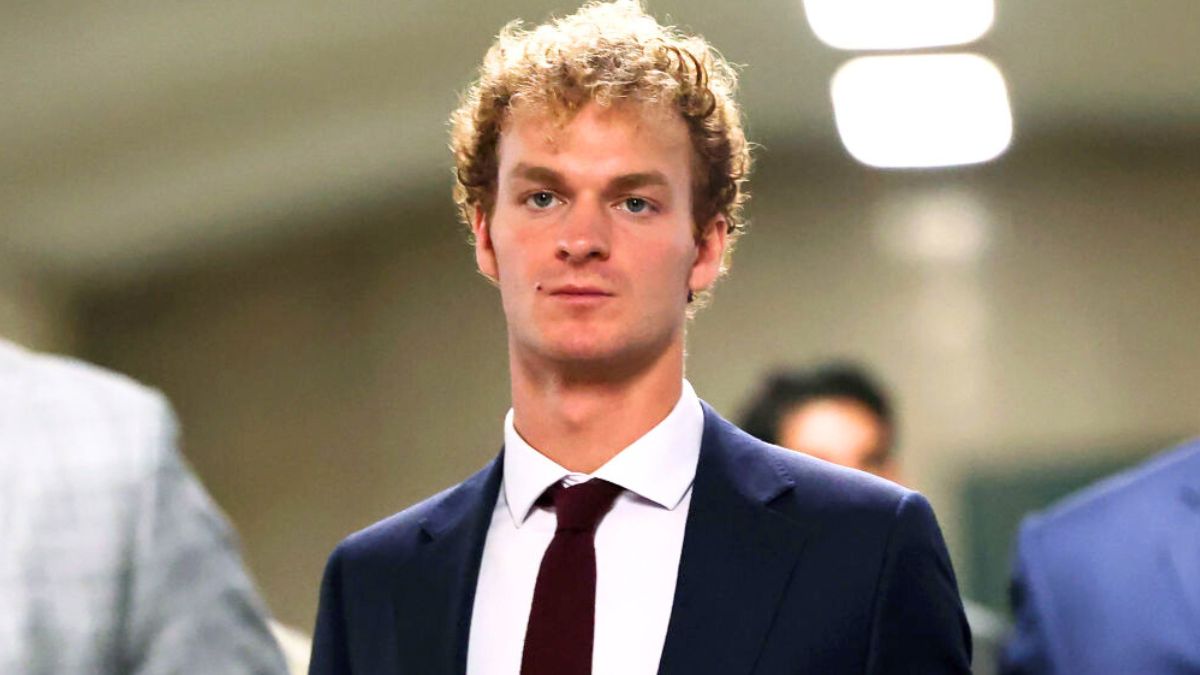 NEW YORK, NEW YORK - DECEMBER 03: Daniel Penny returns to the courtroom after a break during his trial at Manhattan Criminal Court on December 03, 2024 in New York City. Closing arguments have ended and the jury is expected to deliberate in the trial in trial of Penny, 26, a former Marine, who is charged in the death of Jordan Neely by choking him during an altercation involving panhandling on a New York City subway car. (Photo by Michael M. Santiago/Getty Images)