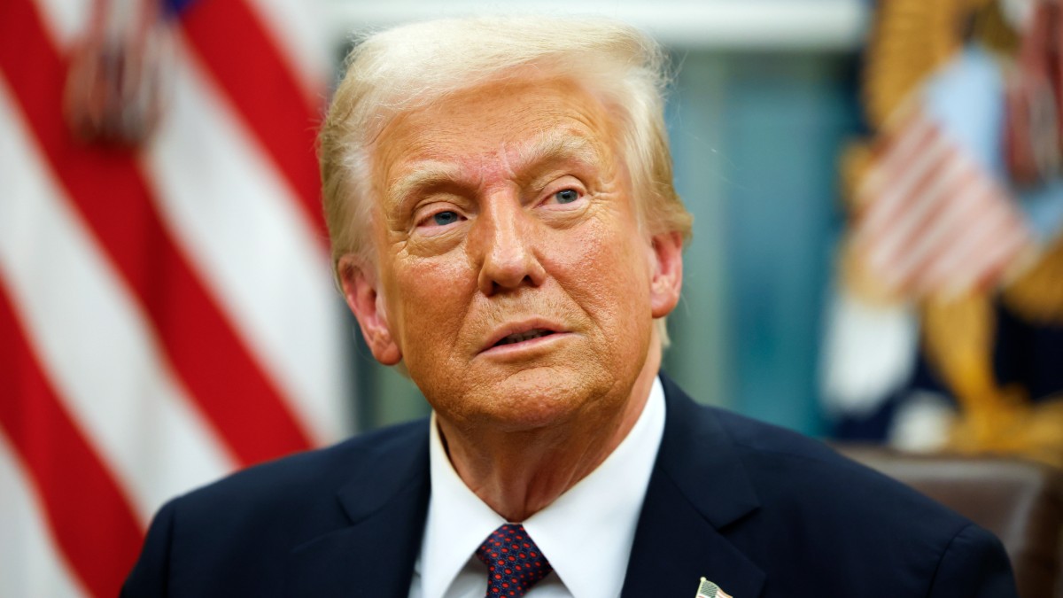 Donald Trump in the Oval Office on January 20, 2025