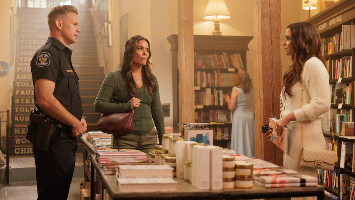 GROSSE POINTE GARDEN SOCIETY -- "Pilot" Episode -- Pictured: (l-r) Matthew Davis as Joel, Daniella Alonso as Misty, Melissa Fumero as Birdie --