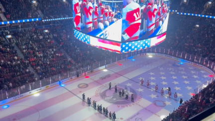Canadian crowd boos U.S. national anthem during NBA game