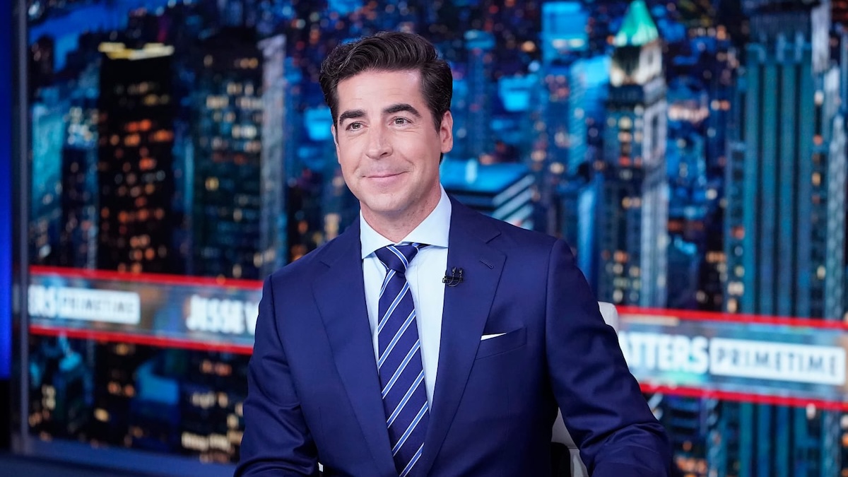 Fox News' Jesse Watters wants to know if astronauts 'hooked up,' and it's getting weird | The Mary Sue