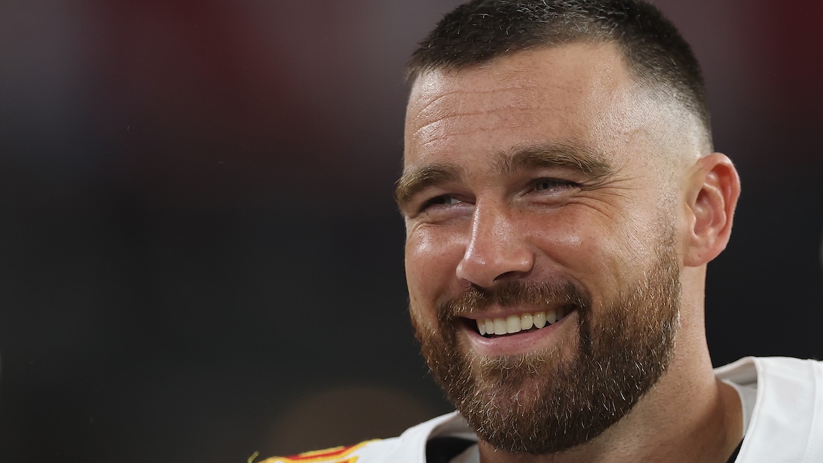 travis kelce smiling