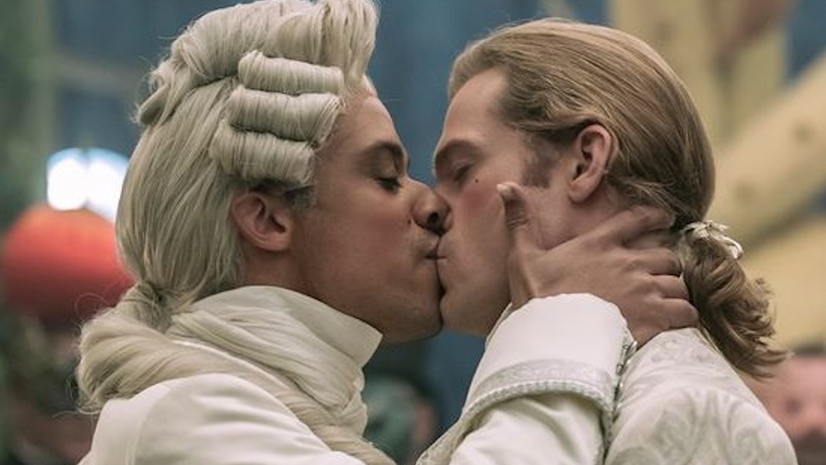 louis and lestat kissing