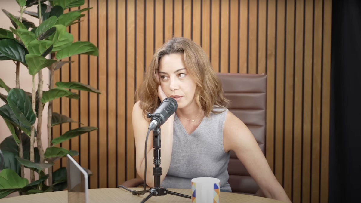 aubrey plaza on good hang