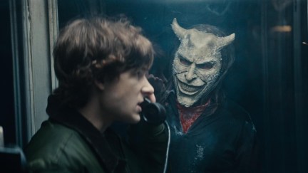 the grabber looking at finn