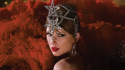tswift looking like a showgirl
