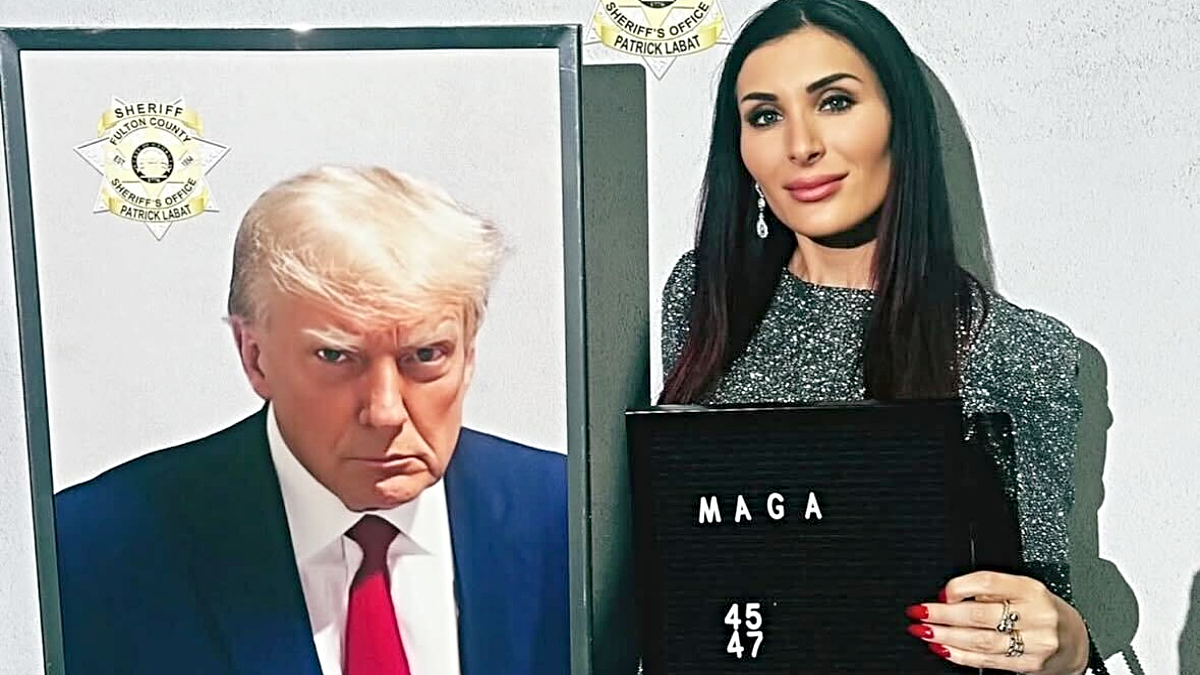 Laura Loomer wants Trump to become a King