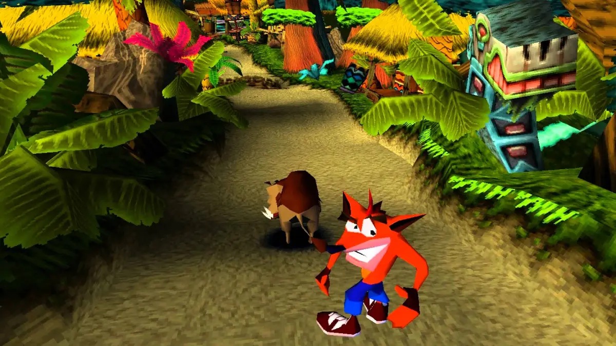 A bandicoot turns to the camera and smiles in the jungle in "Crash Bandicoot"
