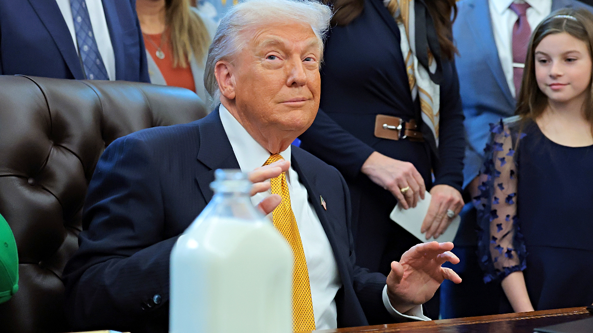 White House Promotes Whole Milk With Trump