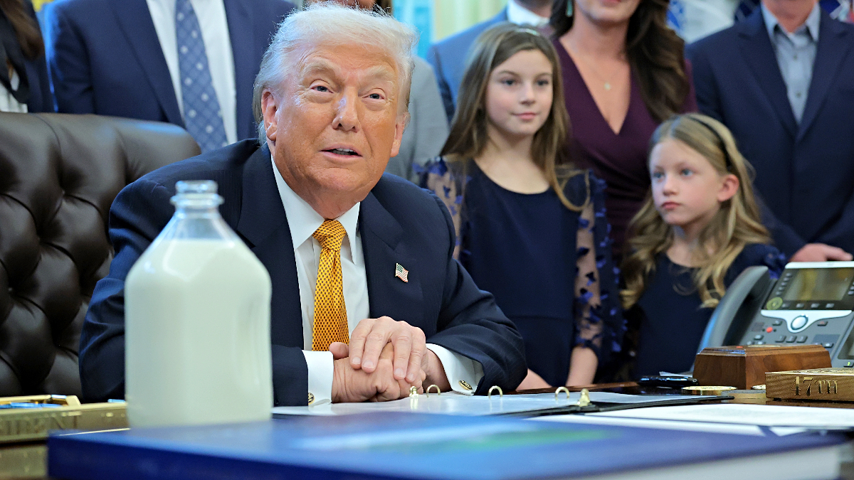 Trump clarifies whole milk is not hole milk