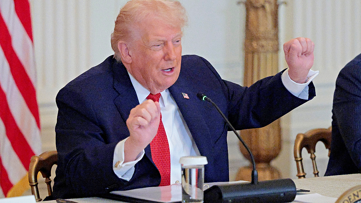 Trump forgets Maria Corina Machado a day after getting her Nobel Prize