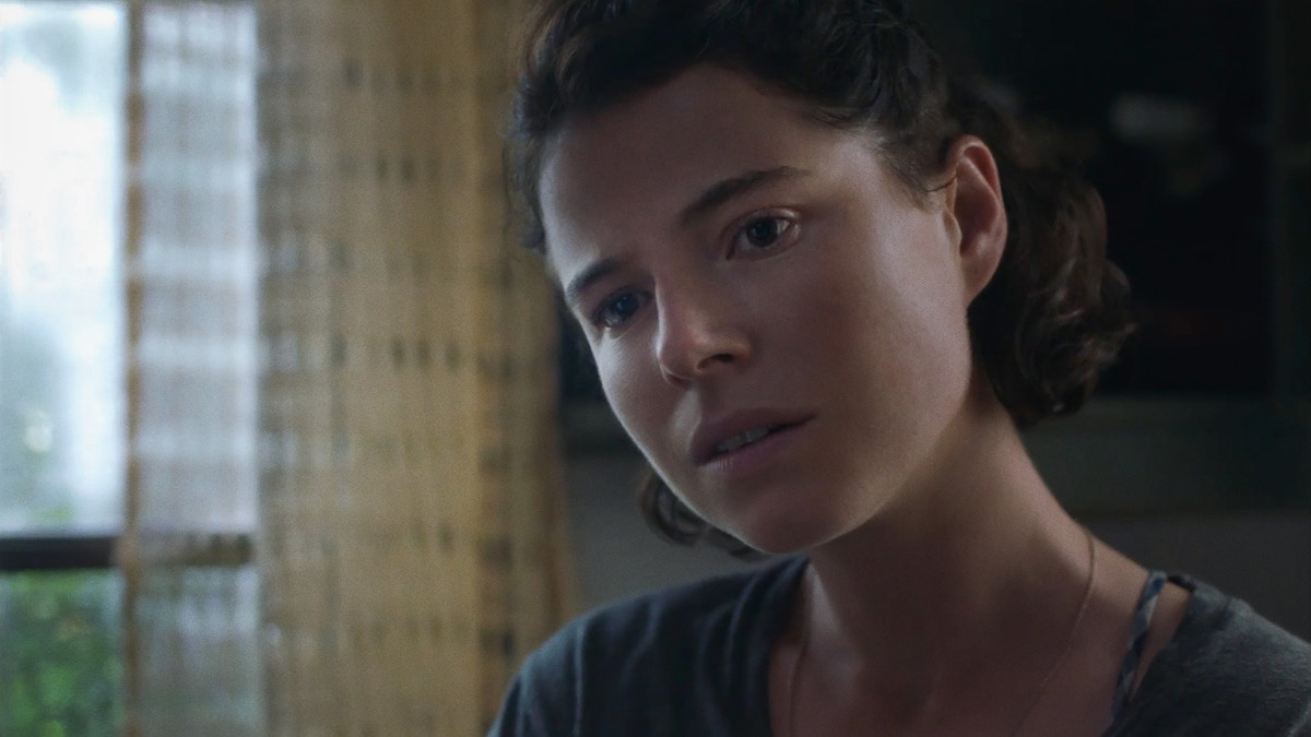 Jessie Buckley in The Lost Daughter