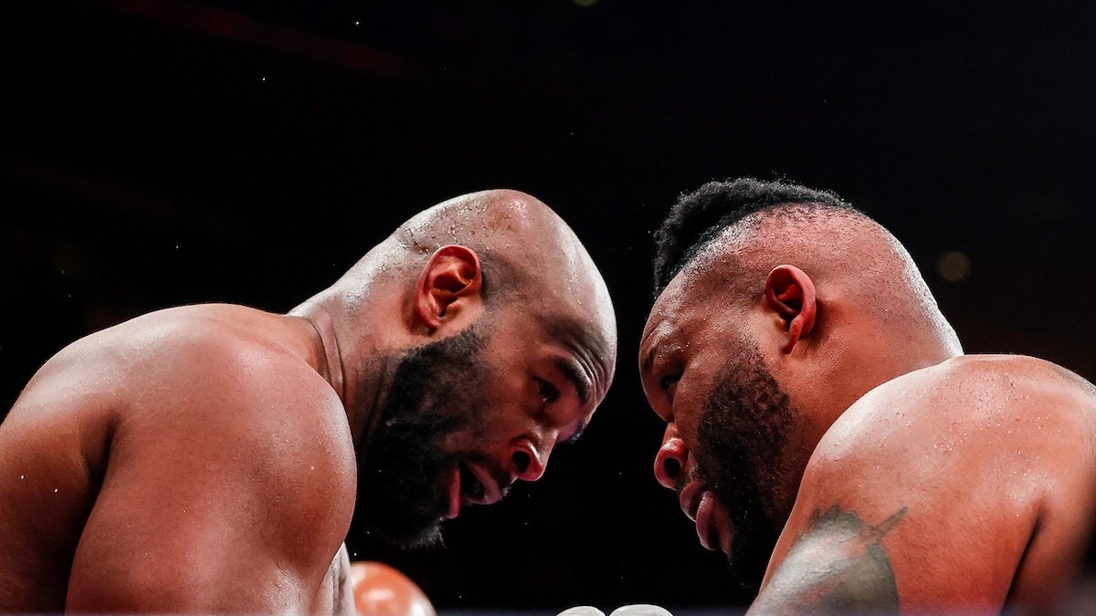 One Boxer Got His Wig Punched Off and the Video Is Wild | The Mary Sue