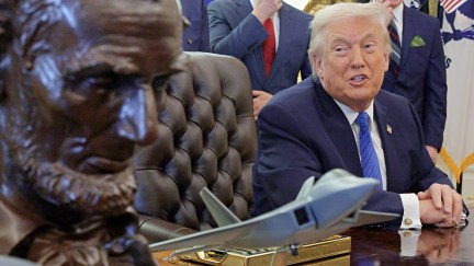 The White House thinks Americans are idiots, posts a misleading graph.