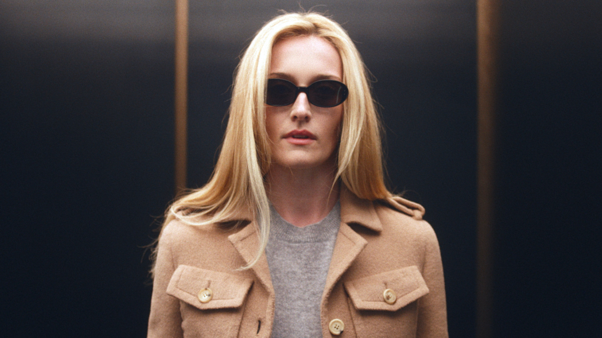 No, People Aren&rsquo;t Suddenly Dressing Like Carolyn Bessette. The &ldquo;Old Money Aesthetic&rdquo; Just Got A New/Old Muse