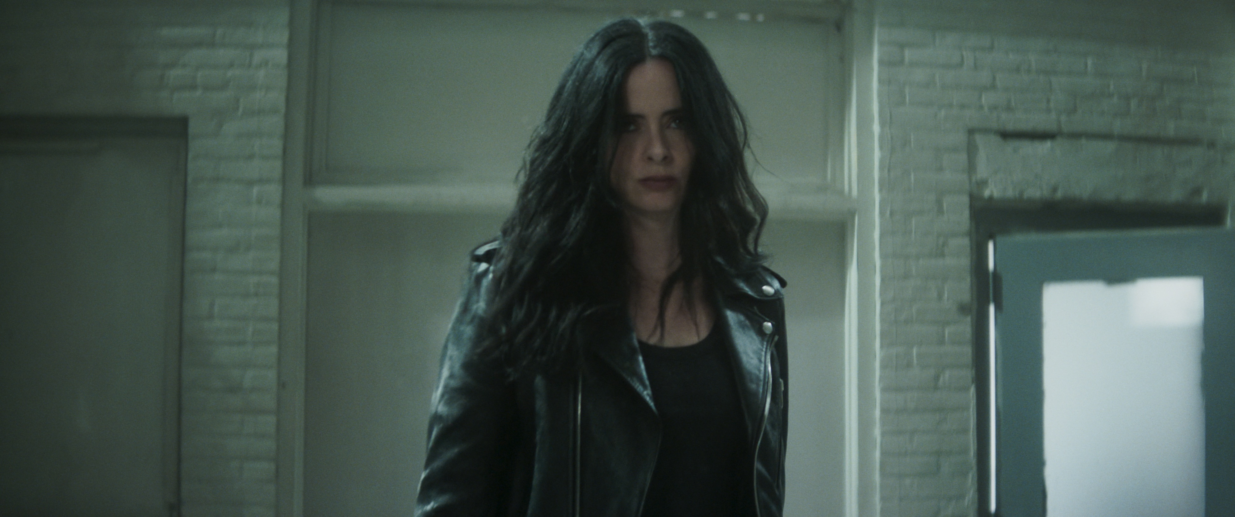 jessica jones standing