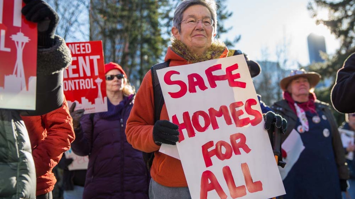 A realtor entered her tenant's apartment and thought she was right
