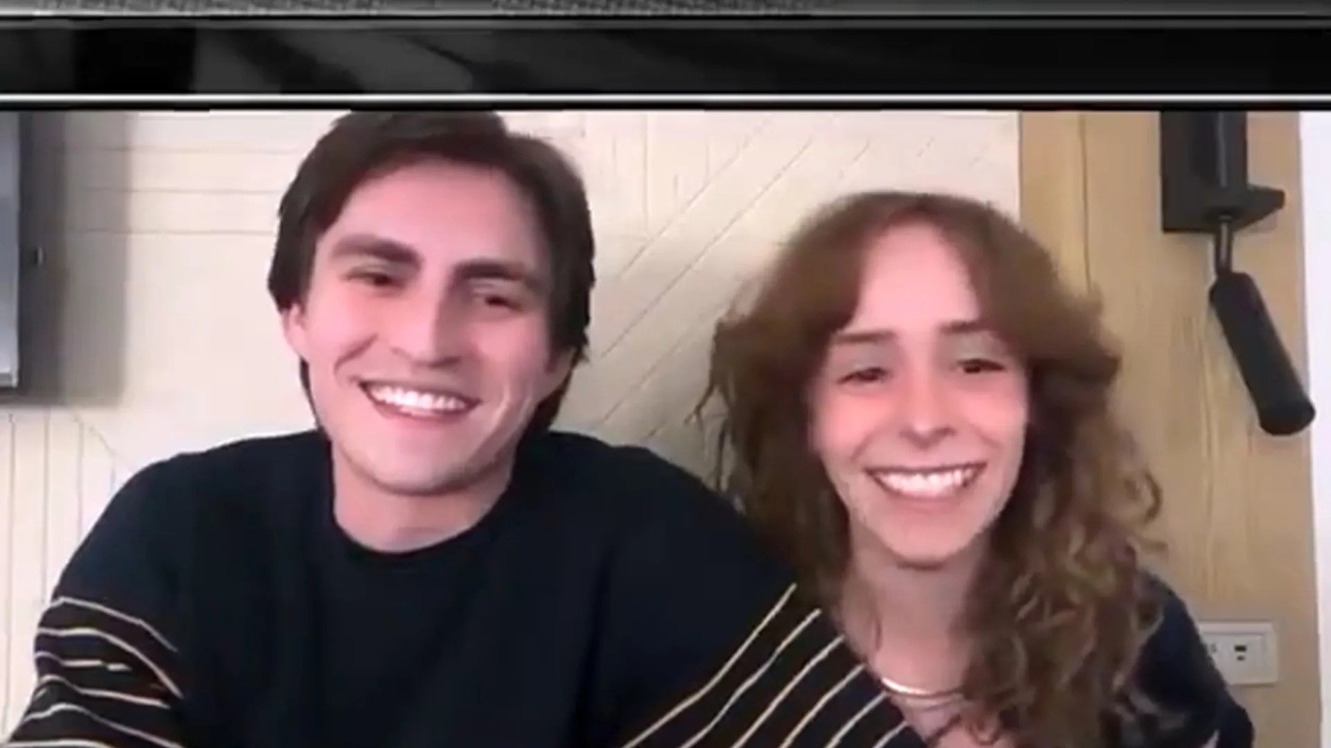 The Basketball Couple Cam Heard Round the World Has the Internet Yelling &ldquo;Goals&rdquo;