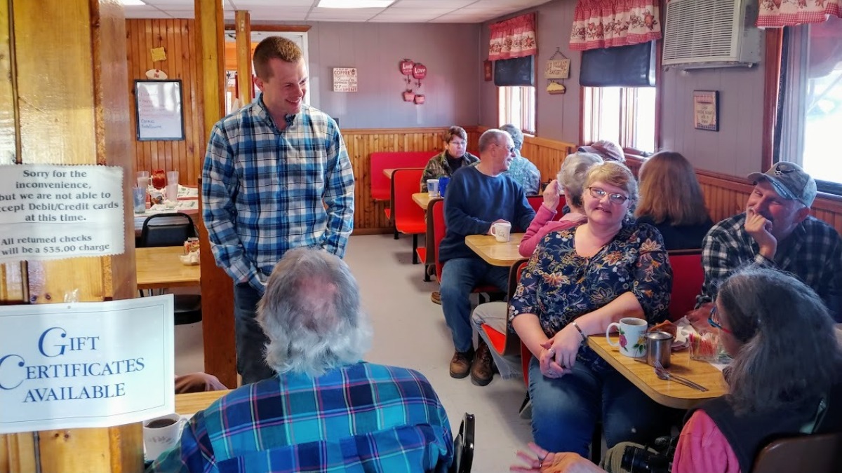 U.S. House just let Donald Trump’s war with Iran continue, and it only took 1 Democrat to keep it going