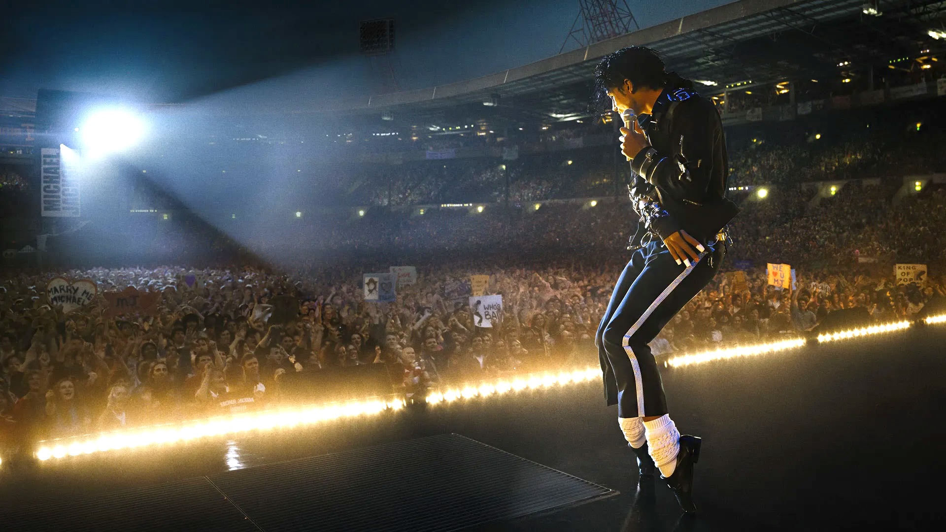 Leaving Neverland Director Highlights the Issue with the Hype for &lsquo;Michael&rsquo;