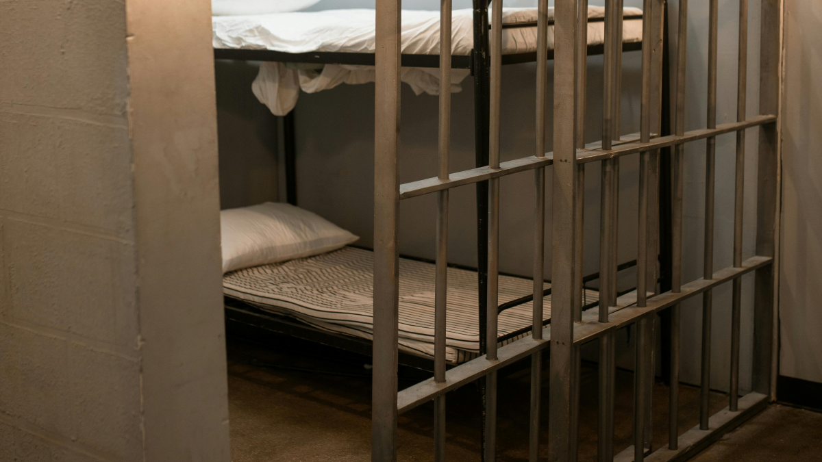 An ex-drug dealer explains why those responsible in the Epstein Files probably won't be incarcerated